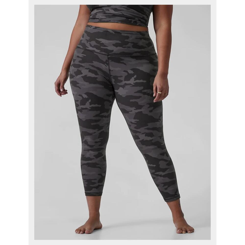Athleta Ultimate Camo 7/8 Tight Grey Black Size XS